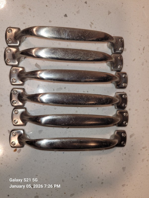 Hardware Draw Handle Set Of Six Nice Condition