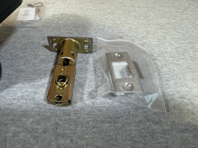 YAMIRI Smart Door Lock - Code, Fingerprint, FOB and Key Entry. Brand New gallery