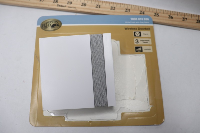 Hampton Bay Wireless Plug In Door Bell Kit White 1006013626 – Incomplete