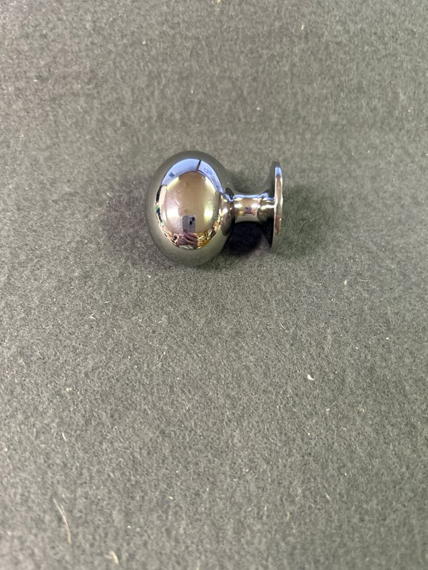 1-3/8" Oval Knob Chrome gallery