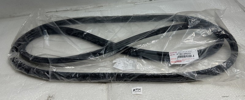 2019 – 2025 Toyota RAV4 OEM Rear Gate Hatch Body Weather Strip 67881-0R050