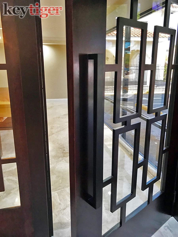 32 Inches Total Length Modern Stainless Steel Front Door Handle in Matte Black P gallery