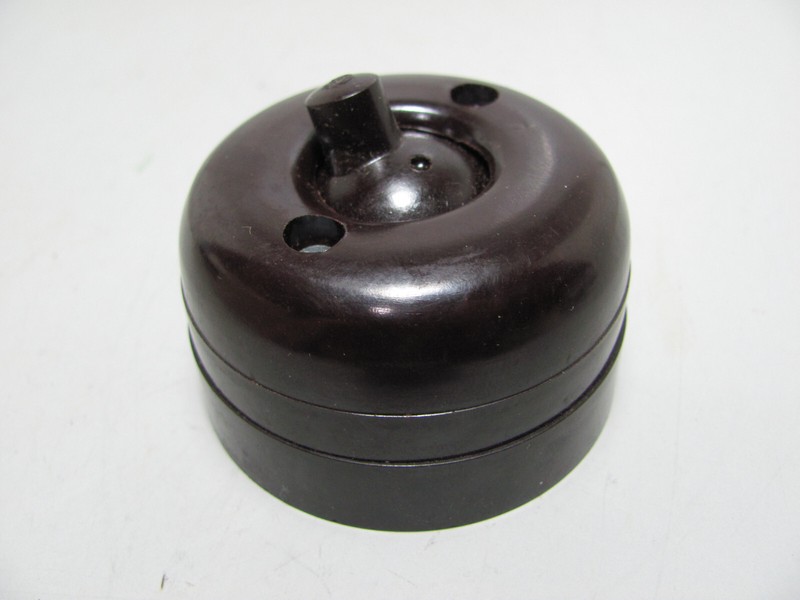 Ring Grip Bakelite Light Switch Double Pole 10 Amp 250 Volts NOS Large Body