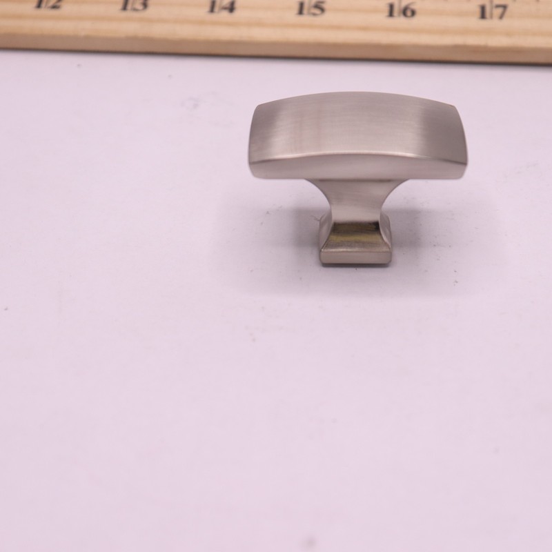 Richelieu Transitional Rectangular Knob Metal Brushed Nickel 44mm BP76544195 gallery