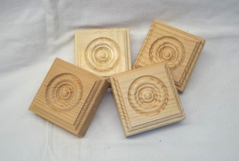 1″ x 2-1/2″ x 2-1/2″ PINE ROSETTE CORNER MOLDING BLOCKS “”LOT OF 4″” FREE SHIP..