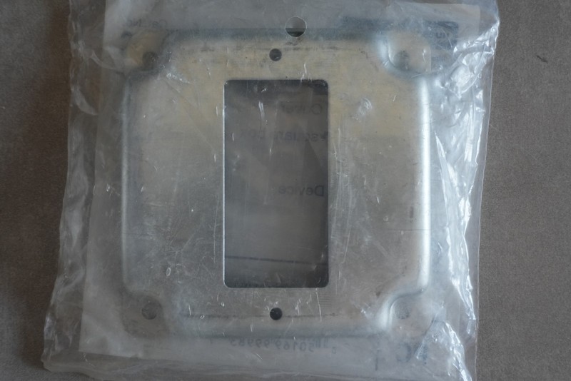 Hubbell RACO 808C Exposed Work Cover 4in Square GFCI Raised 1/2 New