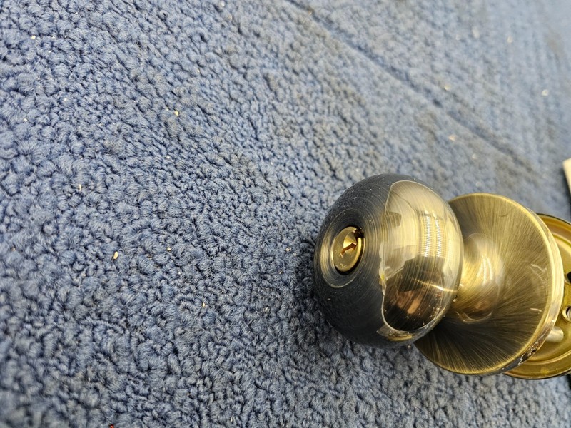 Master Lock BC0105KA4S Biscuit Knob Keyed Entry Residential Gr. 3 Antique Brass gallery