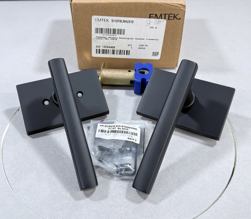 Emtek 5112US19 Freestone Right Handed Passage Lever Set in Flat Black