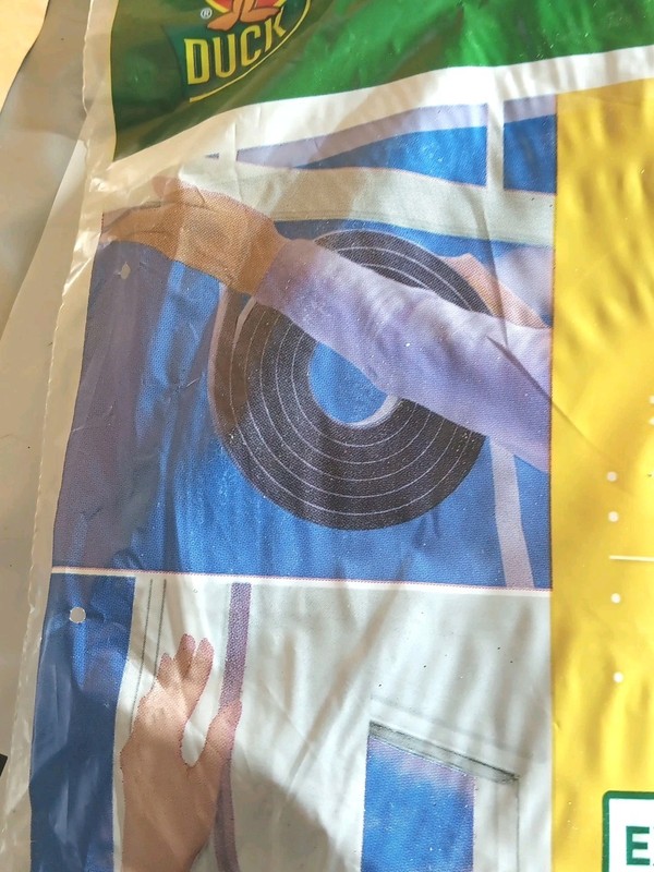 Duck Brand Weatherstrip Seal - 3/4" wide X 1/2" thick X 10' long gallery