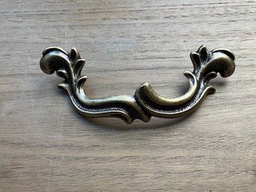 Hardware Cabinet Dresser Drawer Pull 96MM Antique Brass Traditional Louis XV