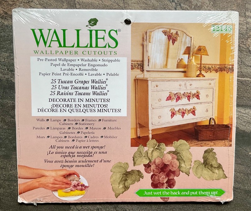 Wallies Wallpaper Cutouts ~ Tuscan Grapes ~ 25 in Package ~ 12146