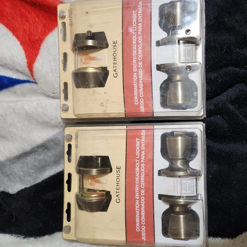 Gatehouse Keyed Entry Lockset Deadbolt Antique Brass New Sealed 2 of each gallery
