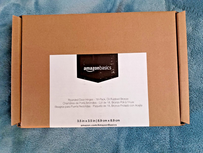 18 PACK Amazon Basics Rounded Door Hinges Oil Rubbed Bronze 3.5″ x 3.5″ Interior
