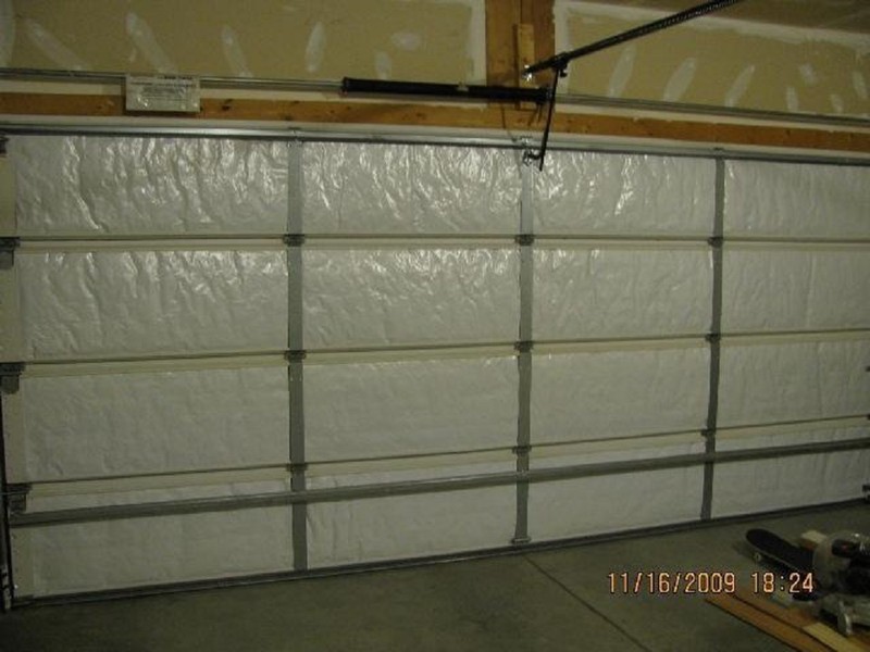 NASA Tech Reflective White Foam Core Garage Door Insulation Kit 9L x 8H R9