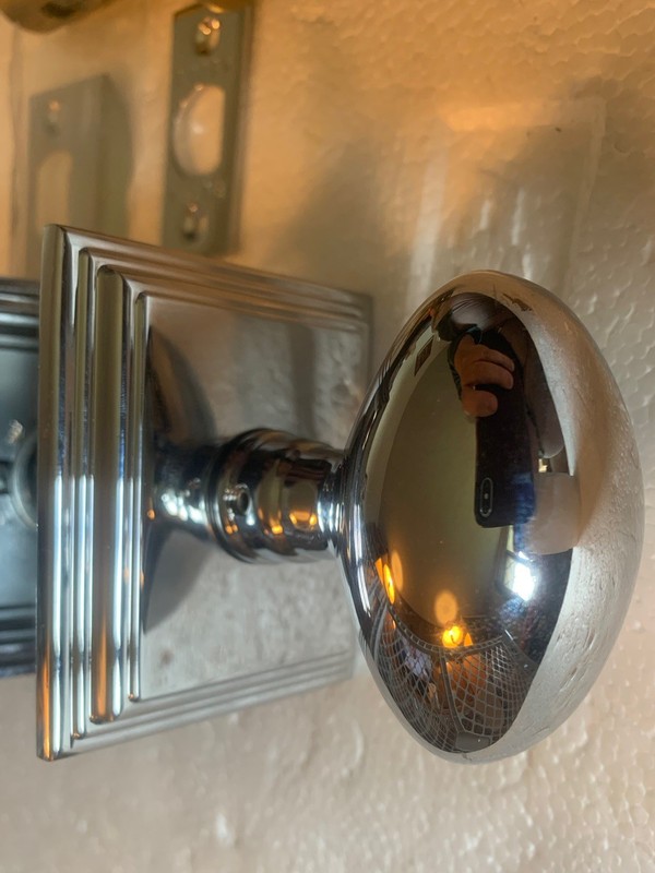 Emtek Egg Knob & Rectangular Wilshire Rosette – PASSAGE 8161EUS26 CHROME No Box