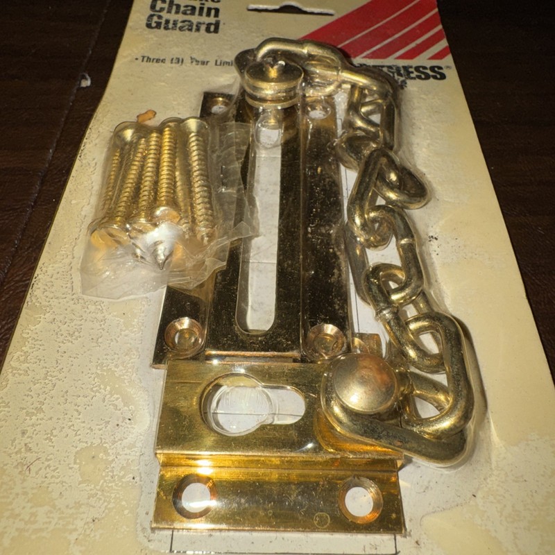 FORTRESS Brass Deluxe Chain Door Guard Lock w/Screws N.O.S. Sealed LOOK!