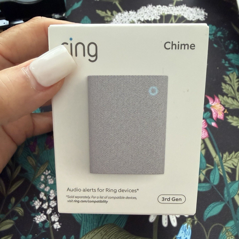 Ring Chime (3rd Gen) Plug-In Wireless Wi-Fi Door Chime, White