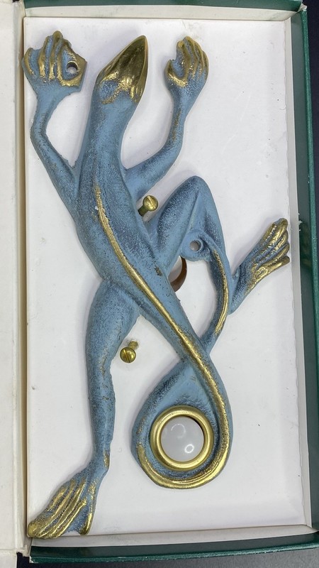 Vintage Flora & Fauna Solid Brass Gecko Lizard Doorbell New Old Stock New In Box