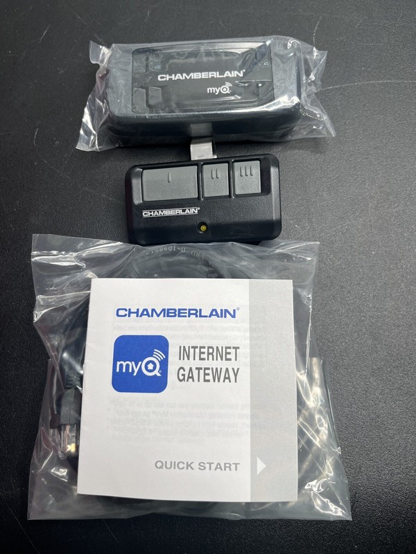 🔥🔥Chamberlain MyQ Internet Gateway & Control Kit Garage Door Remotely from Car