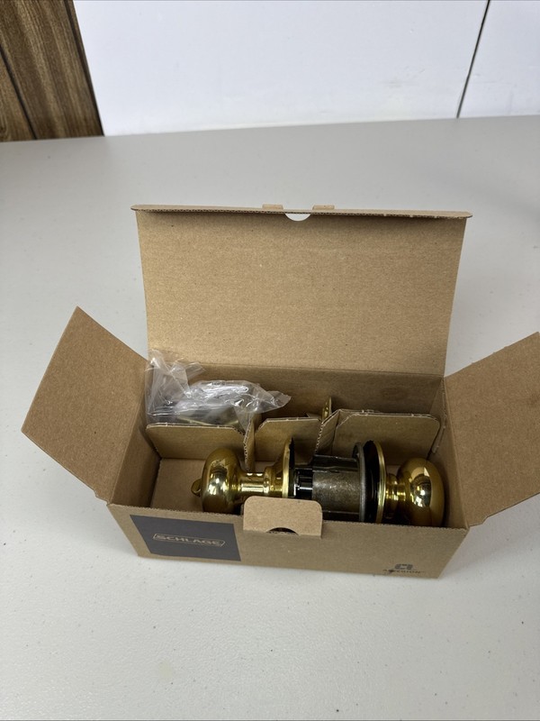 Modern Plymouth Keyed Entry Knob – Easy-Fit Bright Brass with Installation Kit