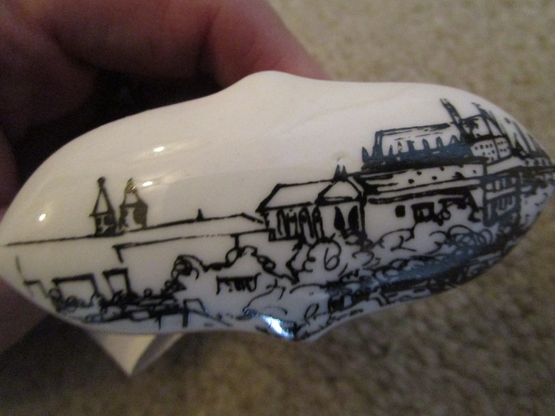 NEW CABINET DRAWER PULL KNOBS GLASS CERAMIC TOTAL OF 7 gallery