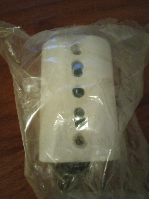 RIALTO SERIES VIMAR OUTDOOR WALL TWO-PASS SOCKET 10/16A WHITE 05595 VX 620 0
