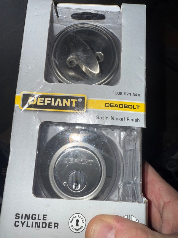 Defiant Keyed 1 Side Deadbolt Stainless Steel New In Package 154660 Never Used