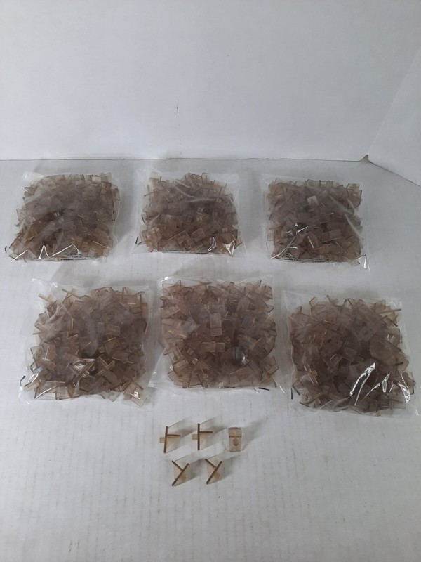 Shelf Support Clips Translucent Smoke Plastic For 1/4″ Hole Bags of 100