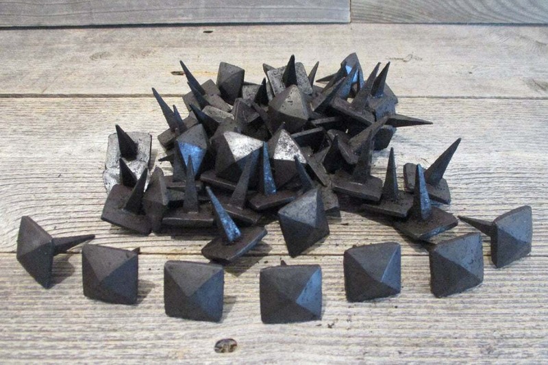 50 DECORATIVE NAILS CLAVOS HAND FORGED METAL TACKS 1″ BLACK MEDIEVAL CRAFTS