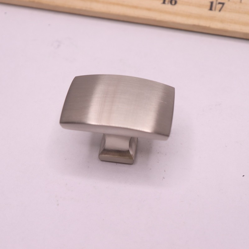 Richelieu Transitional Rectangular Knob Metal Brushed Nickel 44mm BP76544195 gallery