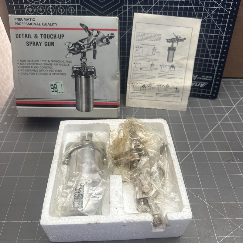 Vintage Eagle Pneumatic Air Touch-up Spray Gun For Fine Finish NOS Taiwan