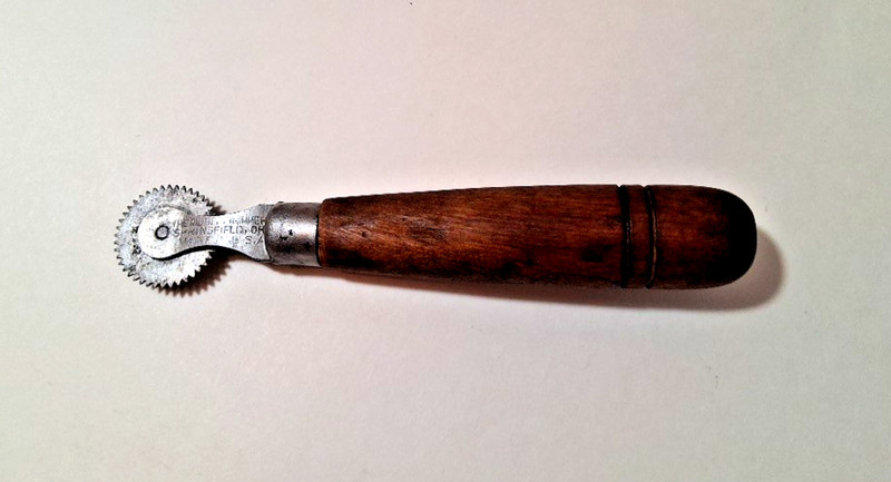 Antique Vintage Ridgely Trimmer Co Perforating Scoring Wheel Wood Handle Tool