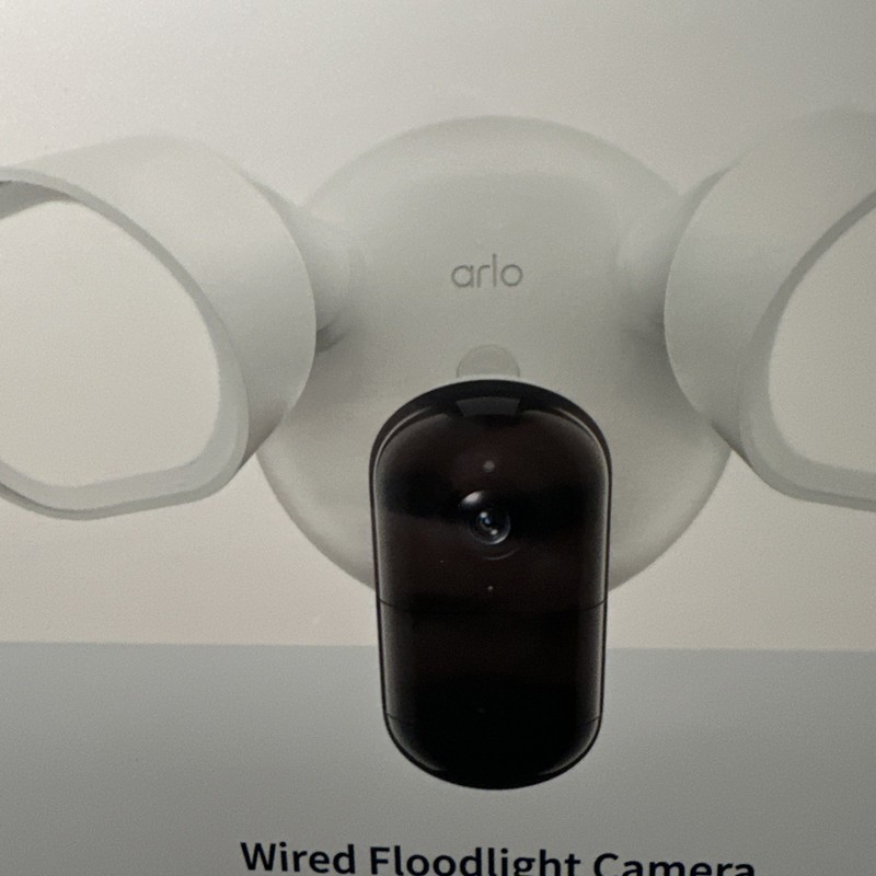 Arlo Wired Floodlight Camera | Home Security Camera with 2K Video NIB gallery