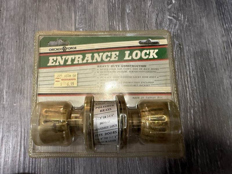 New Gatehouse Glass Door Knobs & Latch Set Bronze #0205795 Crystal