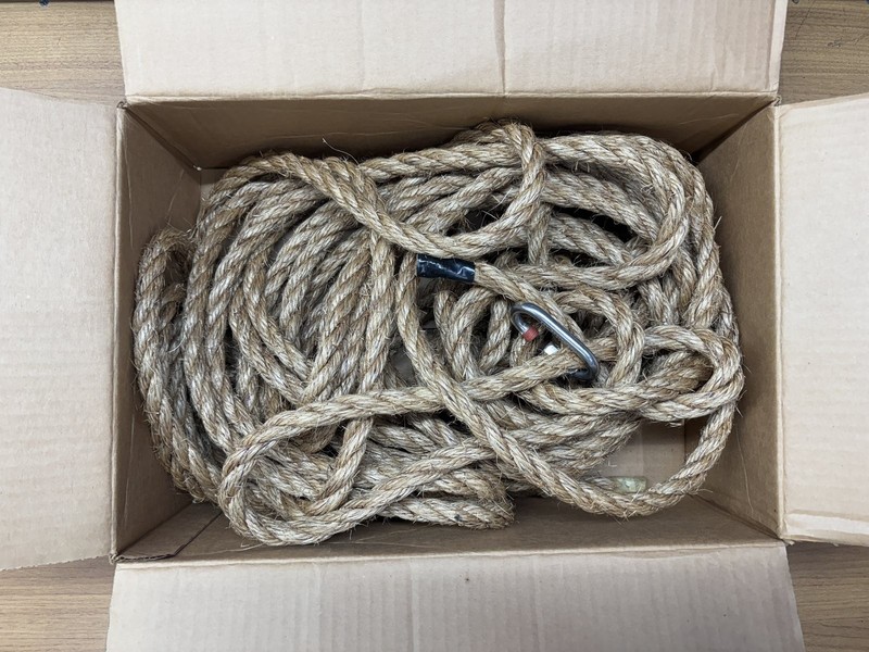TWISTED ROPE ASSY ,U-BOX UNLOADING 48FT WITH 10,000 LB CAP CARABINER REF41945019 gallery