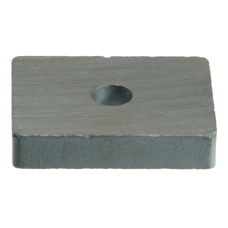 1″ x 3/4″ Magnet Latches