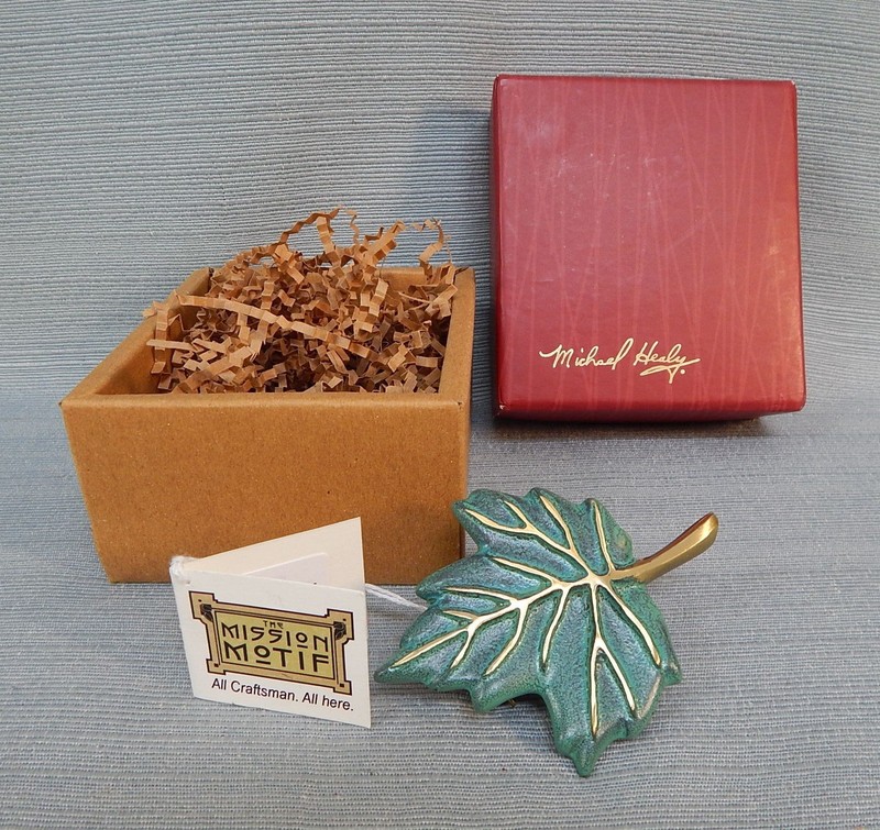 Maple Leaf Doorbell Ringer by Michael Healy – Mission Motif NIB New
