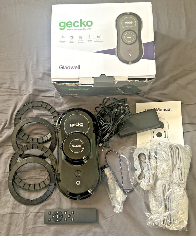 Gecko Robot Window Cleaner Complete with Pads Power Supply and Remote