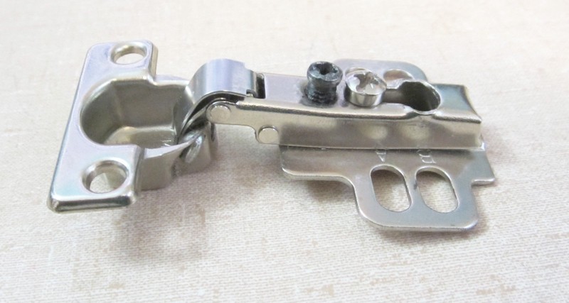 Modul M Service 3052 Mini Hinge, Self Close, w/ Slide/Screw-On Base Plate (1236)