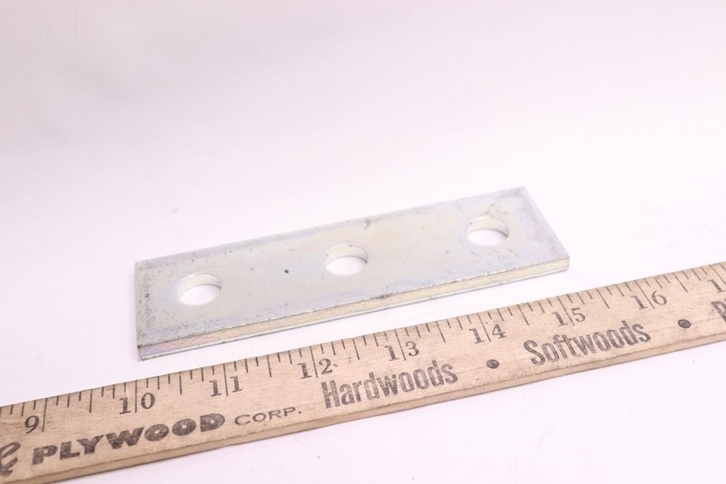 B-Line Dura 3-Hole Splice Plate Green 5-3/8" L x 1-5/8" W B141GRN