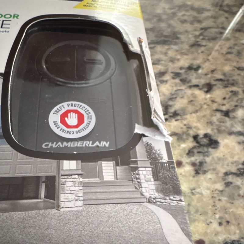 Chamberlain Universal 2 Button Garage Door Remote KLIK3U-BK2, 800ft, Black gallery
