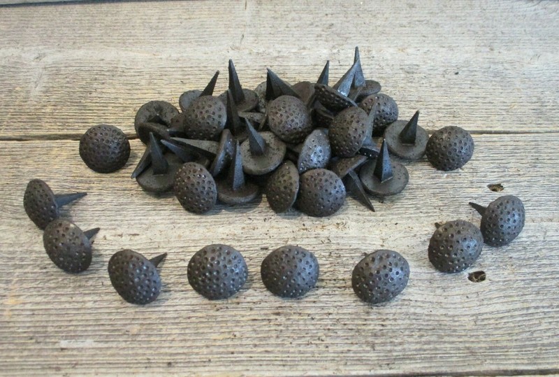25 DECORATIVE NAILS CLAVOS HAND FORGED METAL TACKS 1 1/8″ BLACK MEDIEVAL CRAFTS