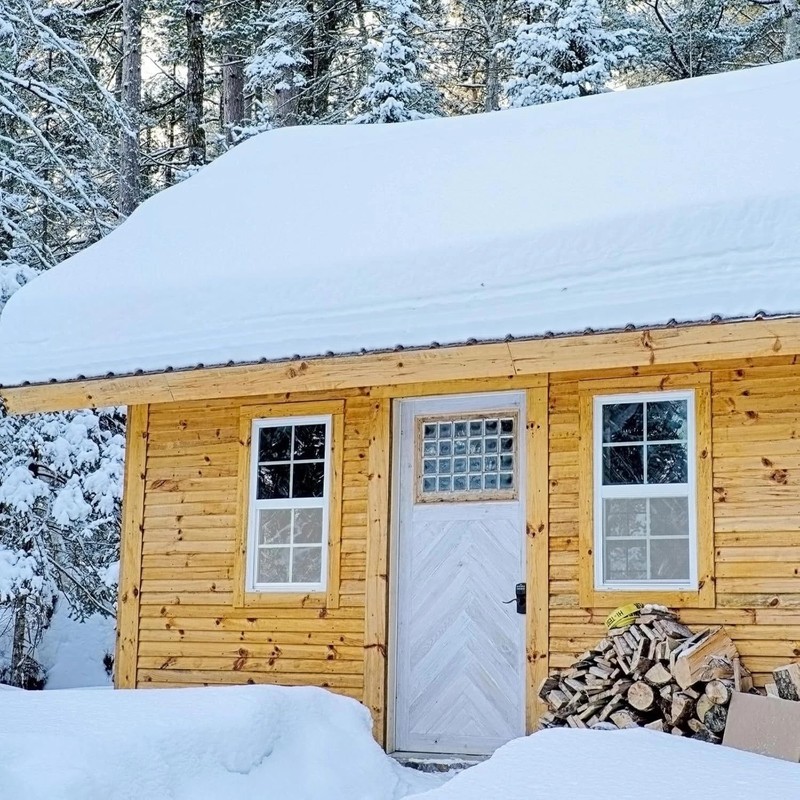Multifunctional 2 Pack 18″ x 23″ Shed Windows – Easy Installation & Ventilation